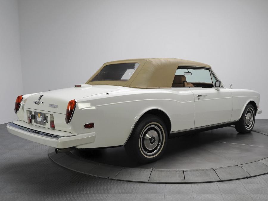  Rolls-Royce Corniche II 1986 года  (фото 2 из 12)